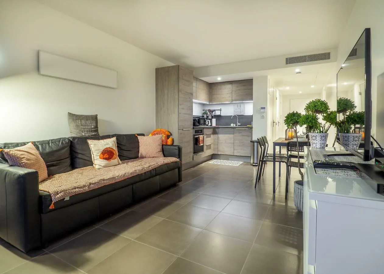 Ferienwohnung Art De Vivre Antibes Frankreich